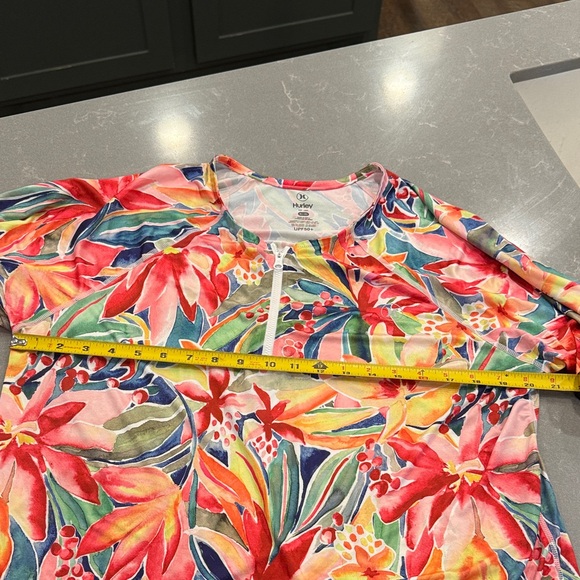 Hurley Vibrant Floral Long Sleeve Top SPF 50 - Picture 3 of 4